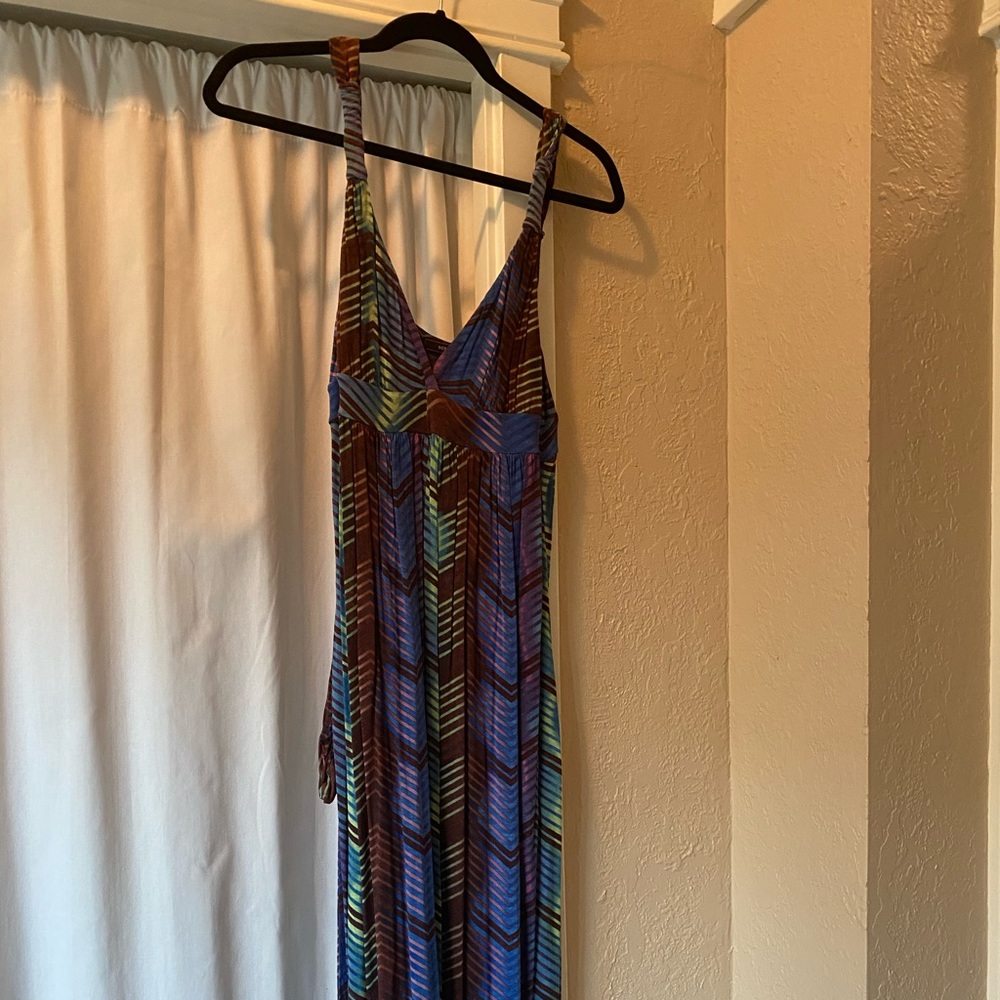 BCBGMAXAZRIA maxi dress size medium, with pockets!